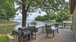 Family Lake House Retreat by AvantStay - 1