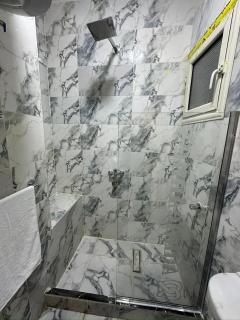 Ronza pyramids inn - 2