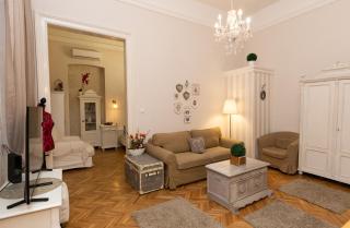 Cozy Vintage flat by the Basilica - 5