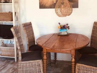 Cosy bungalow on quiet resort near beach - 1