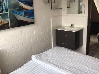 Cosy bungalow on quiet resort near beach - 3