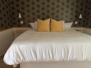 The Breeze Beachfront Resort - 4