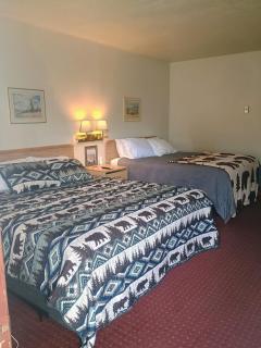 Two Medicine Inn and Resort - 9