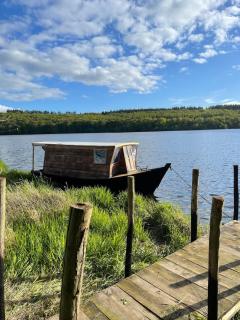 Cabane Flottante Romantique Guerlédan Floating Lake Retreat - 9