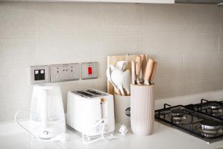 Sky, Sea & Style Stunning 2BR Reem Island - 5