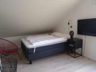 Holiday home near all facilities in Grinde, Aksdal - 2