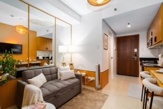 Brand New Japandi - Modern 1 BR Walk to MOA - 1