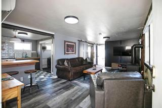 Rose Park Hideaway - 9