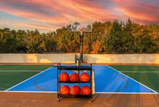 Dink Dip & Dream - Pickleball - Pool - Putt Putt - 6