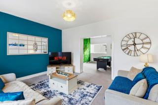 Chester Contractor House, Sleeps 7, Saltney, Games - 0