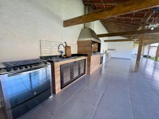 Casa aconchegante com piscina e churrasqueira - 2
