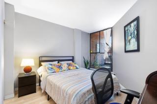 Cozy Home in Downtown Minutes from Seawall - 2