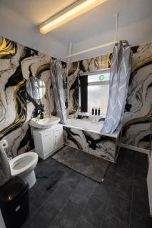 Contractor & Family Sleeps 5 Bham HS2 Parking for 3 - 3