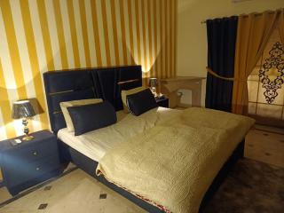Proxima Luxury - 1