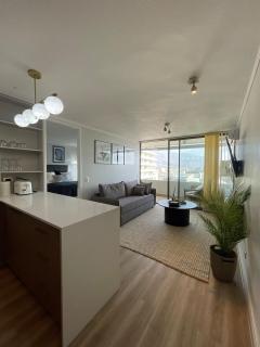 Cómodo departamento a pasos del Parque Arauco - 0