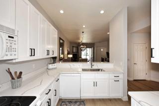 Pool-Side, 1st Flr, Lake Subd-Trail, Walk 2 Dining - 4