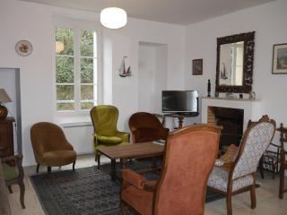 Chaleureuse maison de bourg, vue port, au cœur de Sauzon - FR-1-418-273 - 0