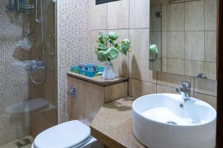 CasaAlana Luxury2Bhk with Common Pool - 2