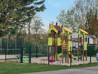 Mobil-home 3 pers avec terrasse à Radonvilliers - API-1-52-1958 - 1