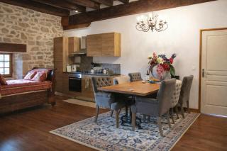 Stone House With Hammam In Saint-Estèphe - 5