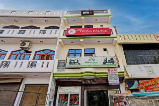 SPOT ON by OYO Hotel Twins Palace - 0