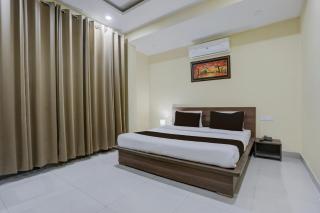 Super Townhouse Gomti Nagar Sector 1 Formerly The Gahmar Inn - 3