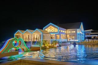 Fairways and Bluewater Boracay - 1