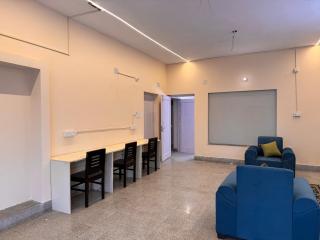 Private Room, Free Breakfast ,Couple Friendly- 203 - 5