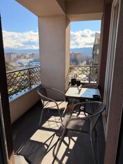 Cetvorosoben nov stan vo Aerodrom - 9