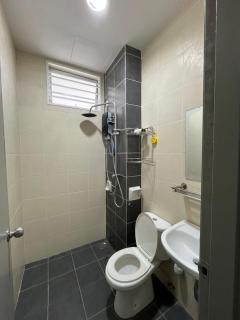 Nadira Musllim Homestay Puncak Alam - Close to UiTM - 6