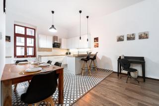 Premium City Center Apartment-Main Street - 4