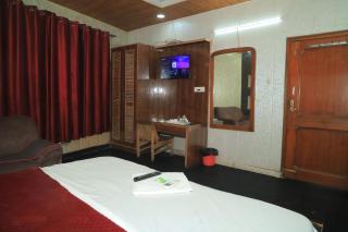 Hotel Royal Plaza - 3