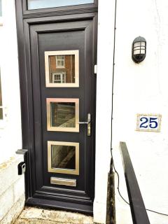 Stylish Karibu House with Free Parking & Walk to City - 3