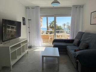Carihuela en primera linea de playa con vistas y garaje! C - Torremolinos - 8