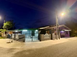 Homestay De Acacia Rumah Cengal - 8