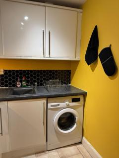 Auldhouse Apartment entire place 2 bedrooms - 2