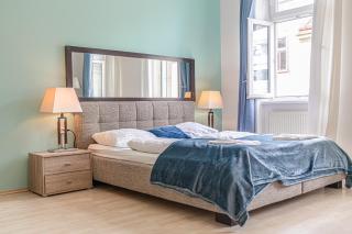 Elegant 2BR Apartment for 6P, Good for Longstays - 0