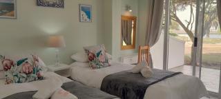 Kingfisher Riverside Self Catering - 8