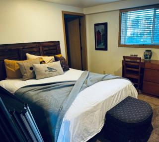 Unwind at a Charming Downtown Coeur d Alene Oasis - 2