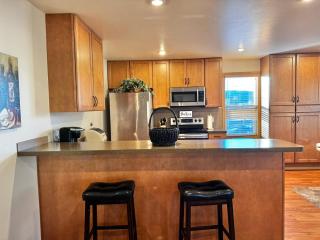 Unwind at a Charming Downtown Coeur d Alene Oasis - 1