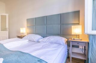 Comfortable & Amazing 2BR Apt with Local Flair - 2