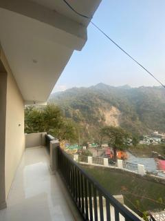 The White Flower Homestay - 2