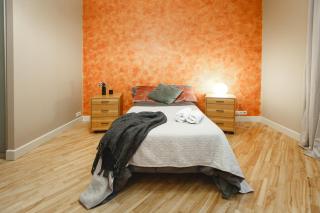 Families & Groups 4 Bedrooms 6 Guests - 8