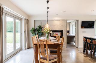 Luxury Countryside Retreat with Pool Surrey Hills Escape - Pass the Keys - 1