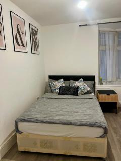 Selsdon Rd Comfort - 5