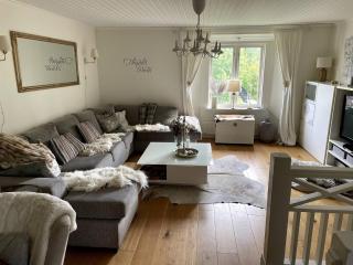 Large house with pool and close to the sea - 8