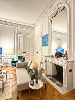 Parisian Luxury Appartement - 5