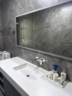 Riverfront Luxury on Songhua River - 7