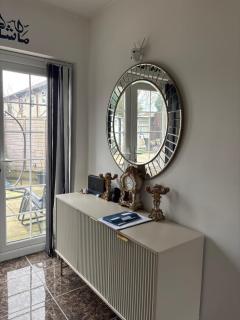 Wise rooms- 7 Bed property modern furnishings - 3