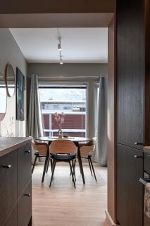 For Groups & Families - Near City Centre & Rooftop Terrace! - 9